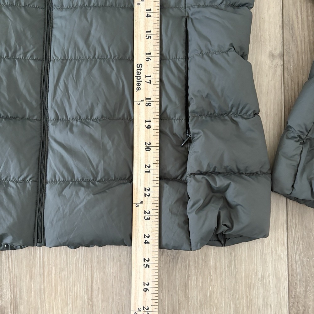 Uniqlo Women's Lightweight Olive Green Down Zip Up Puffer Jacket Size M - Picture 3 of 6